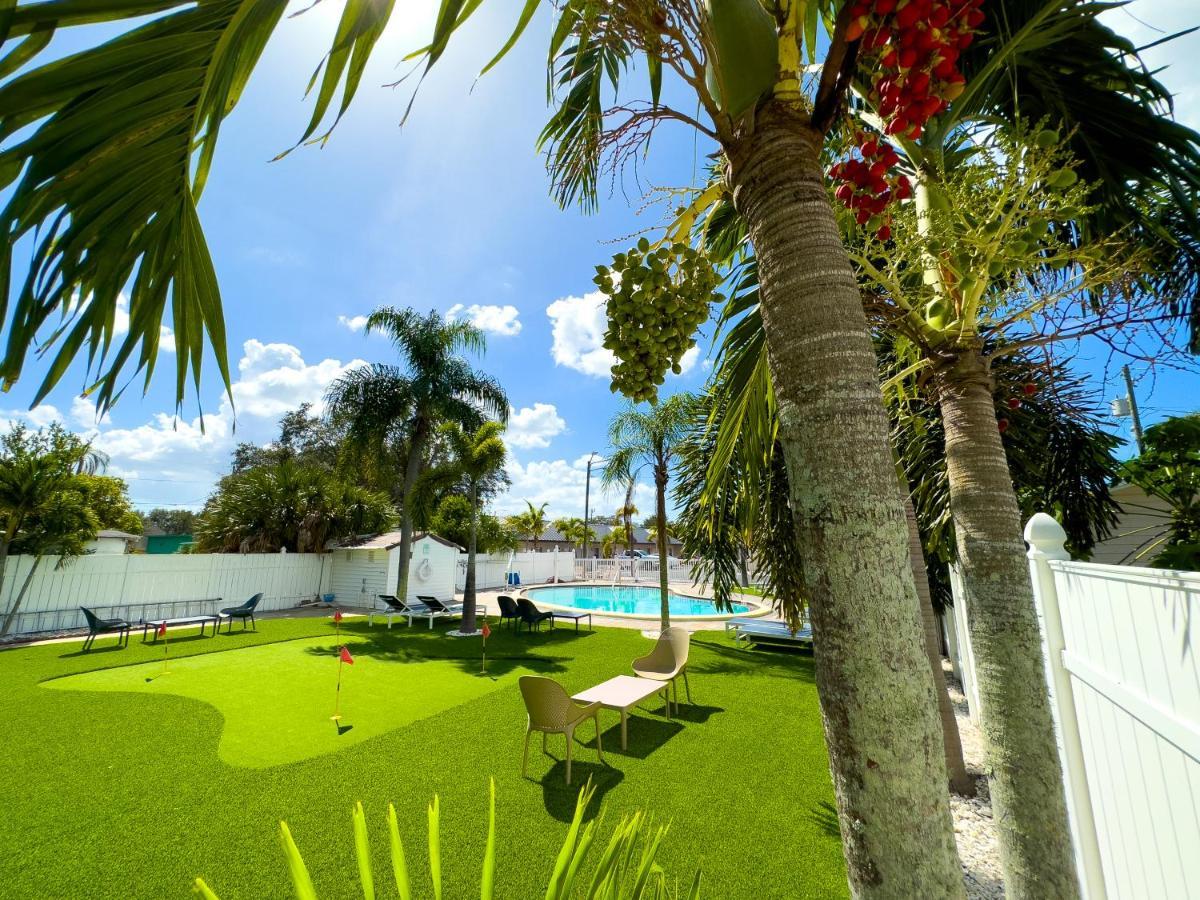 2Q Beds Studio Apt With Shared Pool 01 Clearwater Exterior photo