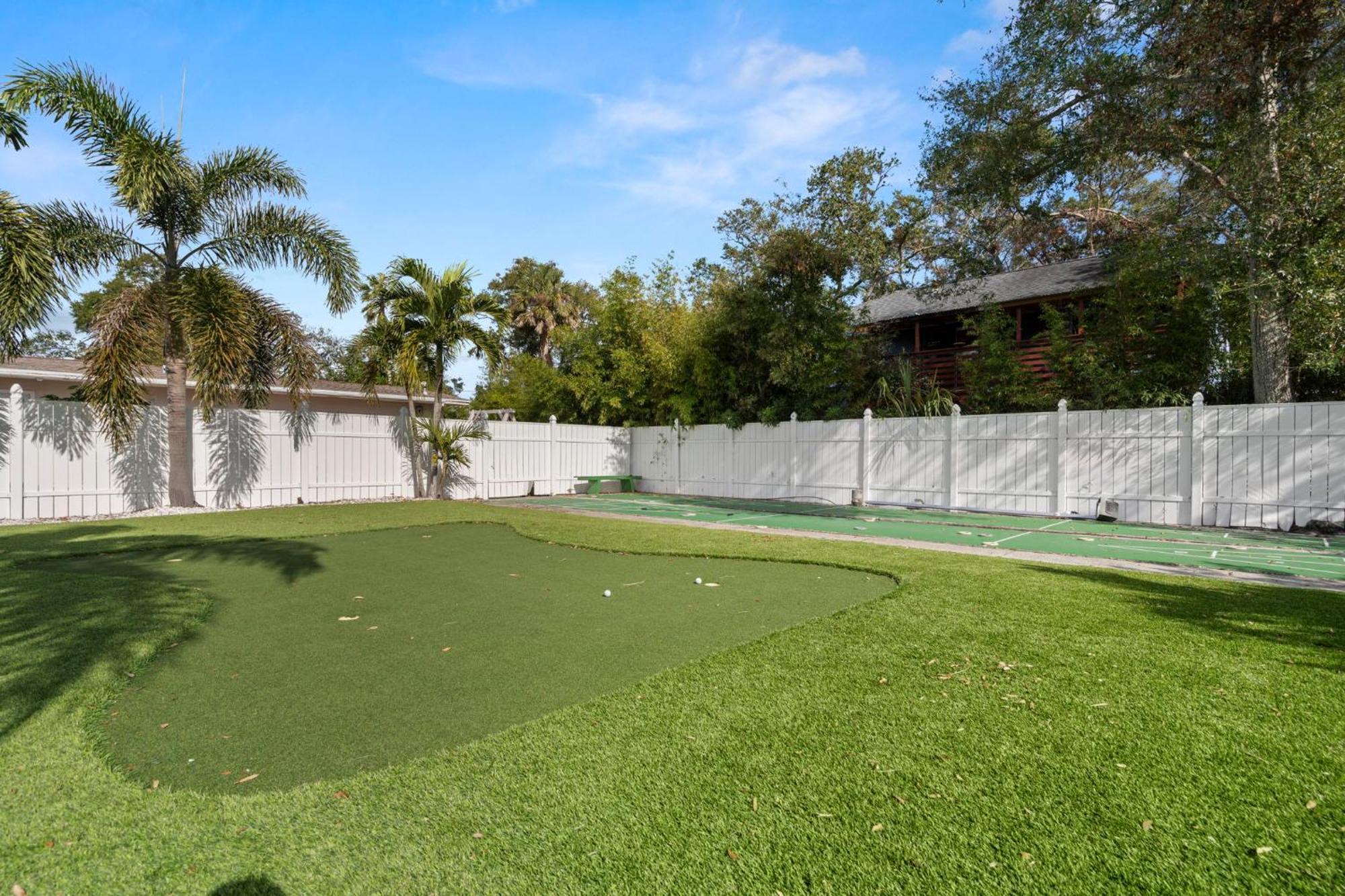 2Q Beds Studio Apt With Shared Pool 01 Clearwater Exterior photo
